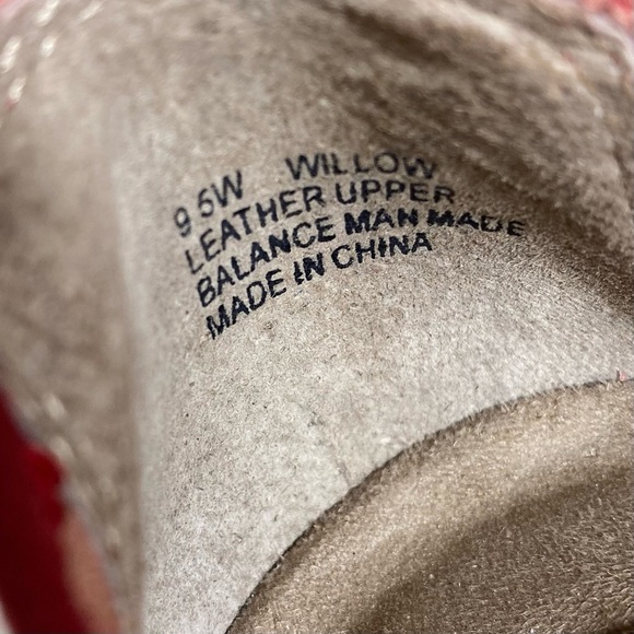 ARRAY Willow Flats 9.5W‎ Slip on Loafers Pleated Front Metal Accents Deep Red - Picture 8 of 12